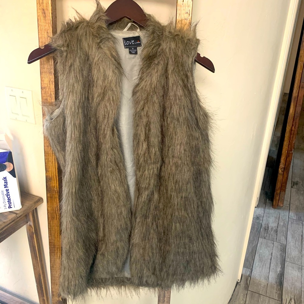Fur vest